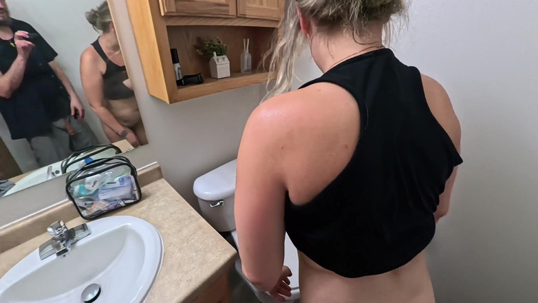 Mya Lane: Uber Blowjob, Cleaning My Pussy After Peeing and Bathroom Sex