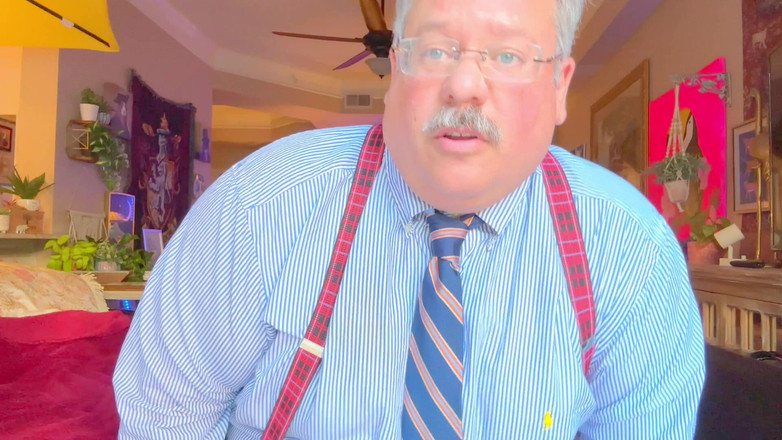 Hand-Free-Daddy-Chub: Profesör elbise çoraplarının her yerine işiyor ve büyük boşalma