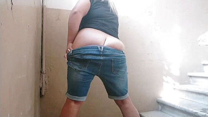 Sunny Loveli: Açık havada başlangıç iri güzel kadının götünü soyun