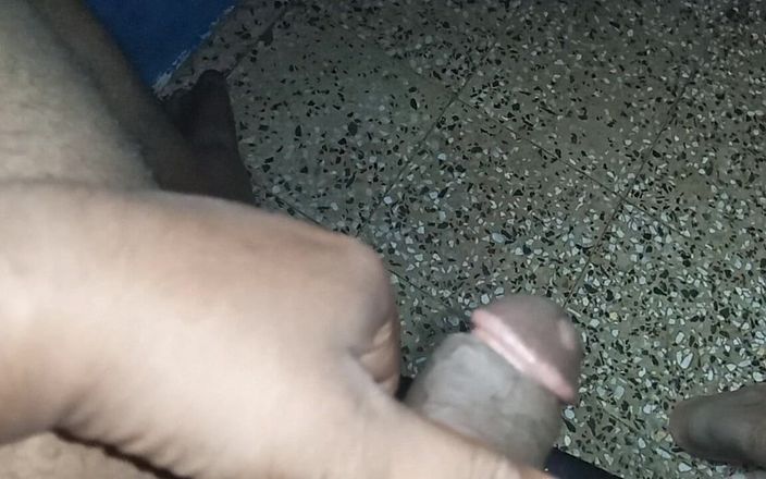 Sweet Indian cock: Reema Kumari Ko Pussy Fucking and Sucking with Condom