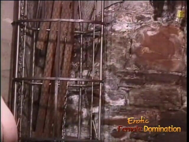 Erotic Female Domination: Seksowne azjatyckie dominas sprawiają, że przychodzą dwie stadniny najdziksze fantazje