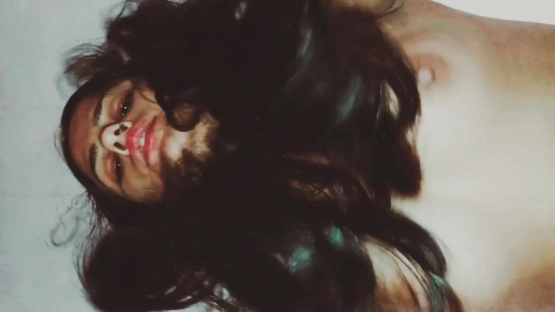 Hot Sis: 의붓형제 대물 자지 앞의 Latika 발정난 후배위