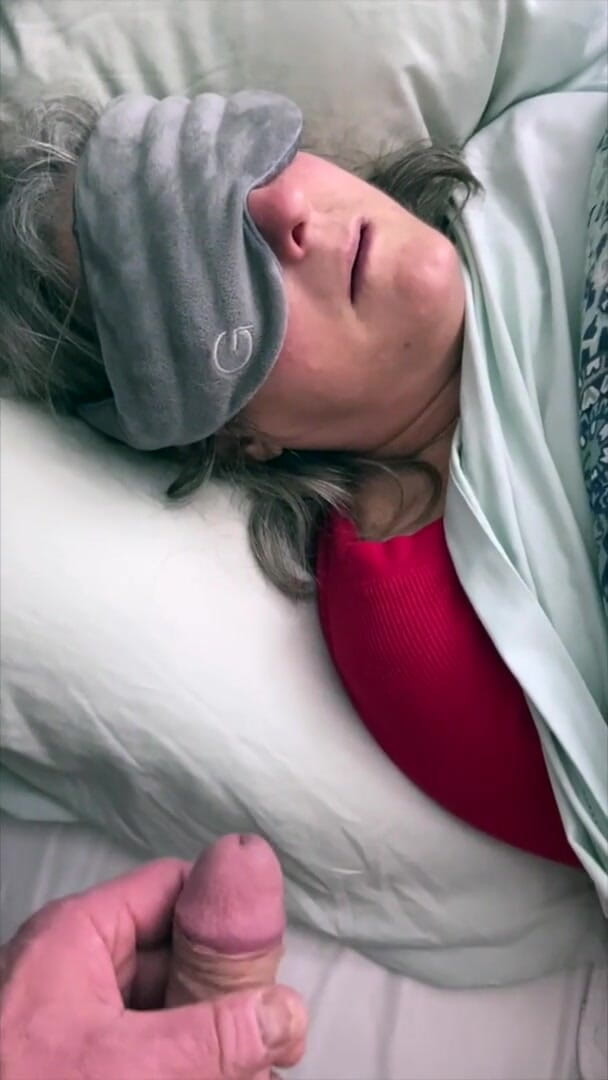 Squirting Senior: Morning Facial for the Wife