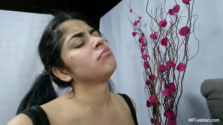 MF Lesbian: Ontmoet mijn lieve kont, meisje