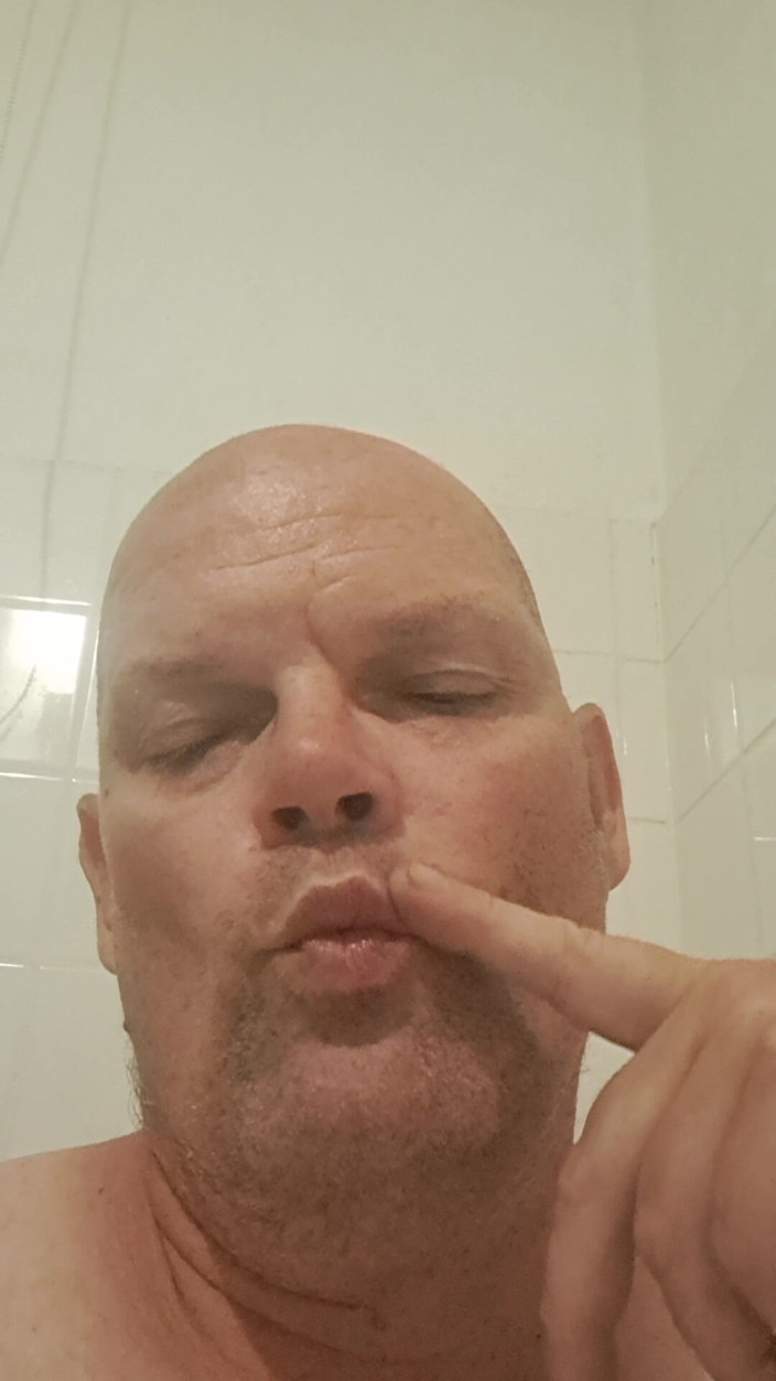 Fickspecht: The Sucking Continues