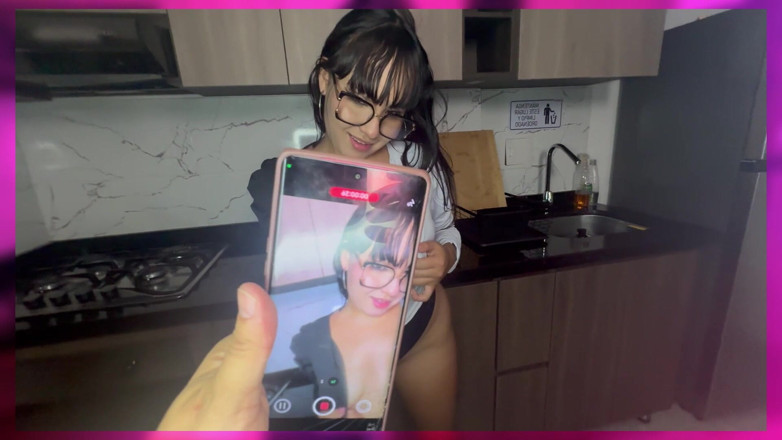 Malelajopez: Předstírá, že je fotograf, aby mi šukal těsnou kundičku, když jsme byli...