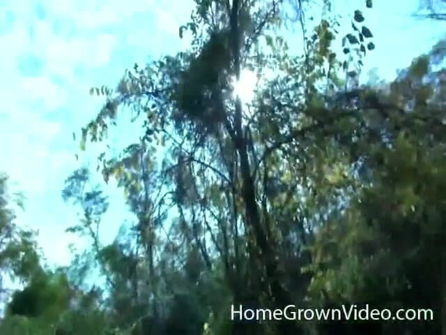 Homegrown Outdoor Sex: Mindy gets tag teamed in the forest
