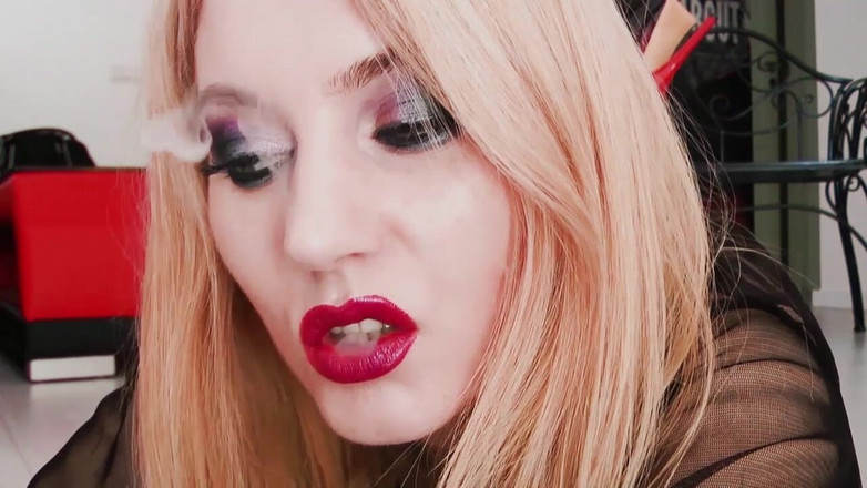 Goddess Celine: 连裤袜统治