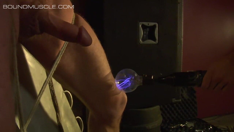 Bad boys bootcamp: Heure de fermeture au trou - Violet 1