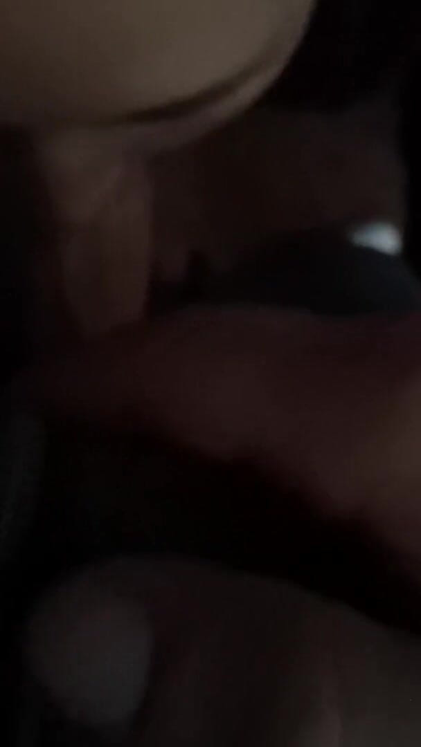 Extreme Anal Lovers: Ormanda dışarıda gırtlağına kadar alıyor