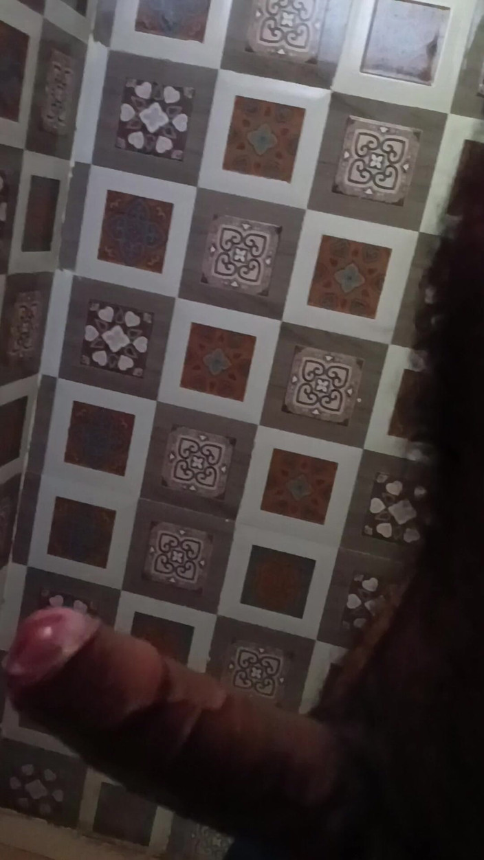 Soniya Rani: Sali Ne в ванной, я я Nikal Diya Pani