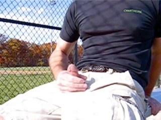 TJenner: Masturbare la Ball Park în Dugout