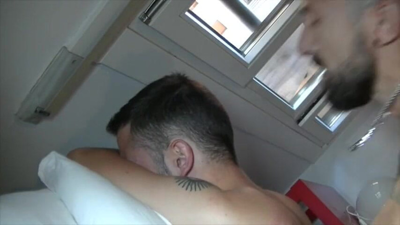 Gaybareback: Twink fucked bareback by mature xxl
