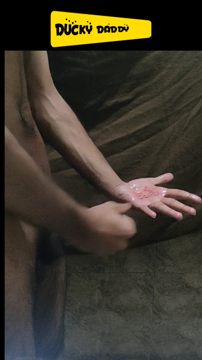 Rabbyal khan: Gorący chłopak masturbuje się i wytryski