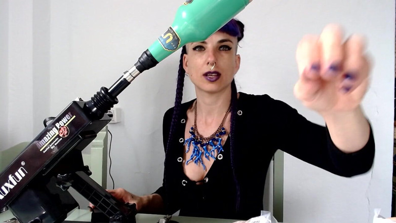 Goddess Maya: Tester New Fuck Machine