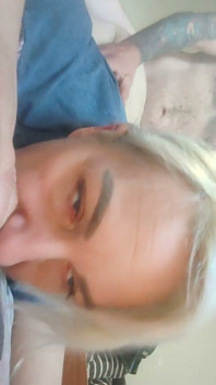 Het styvmamma som har hardcore sex med sin pojkvän doggystyle och cowgirl hard Orgasams