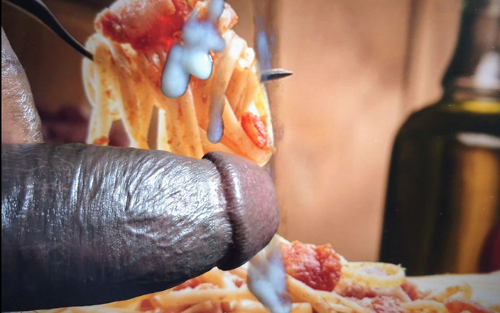 Jamdown26: Con cu đen gay daddy bear sục cu trên hình ảnh thức ăn...