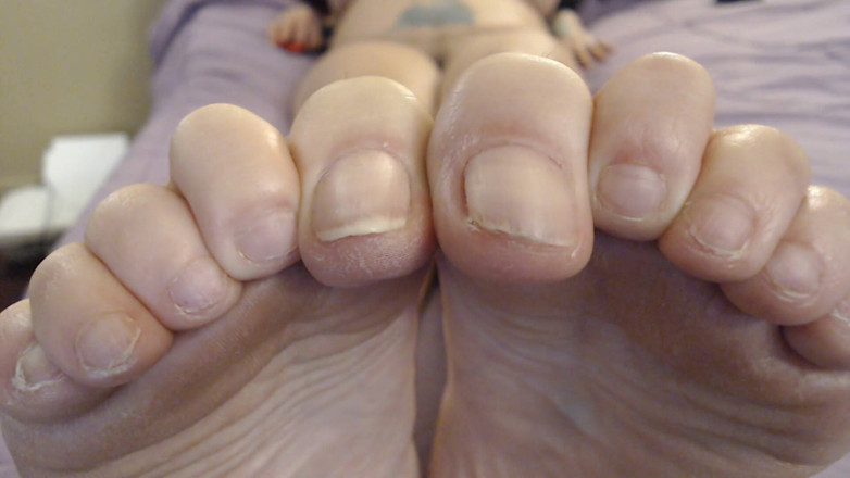 Abby Anna: Extreme close up toenails
