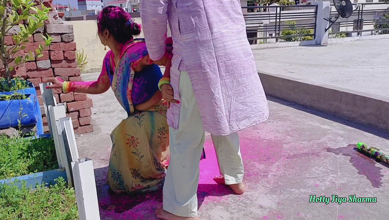 Desi Club House: Calda XXX scopata all'aperto con la mia sorellastra del mio...