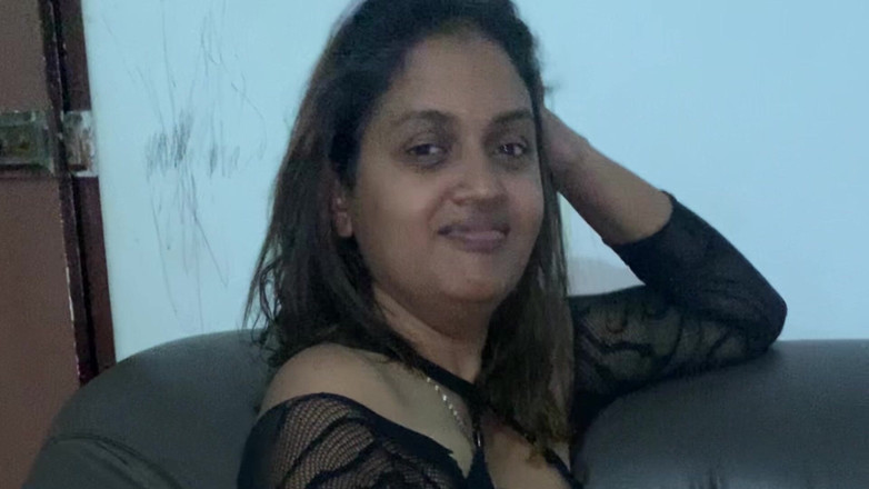 Tina Baby: Foda anal para a puta vestida da net