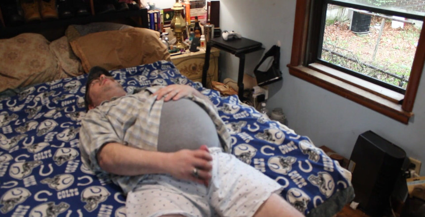 Big Daddy Bear: Aku tahu kau telah menonton saya melalui Pemuda Windows saya....