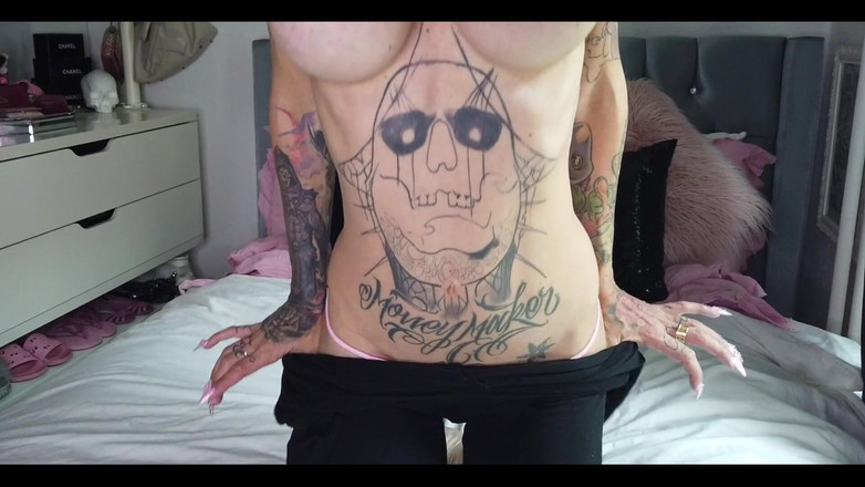 Skully inkson: ディルドファン