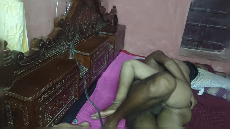 Nehatop123: Ragazza piuttosto calda prima volta con ragazze sexy