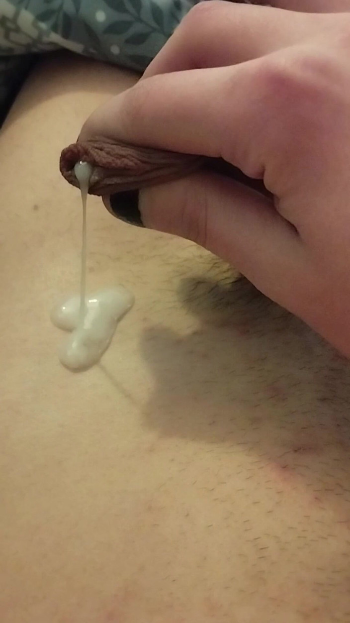 Pamela Show: Fată sexy cu o pulă Pamela filmează o încărcătură fierbinte de...