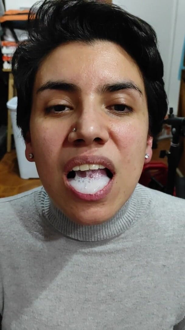 TheArtOfCum: ¡Rapidito! Cum bocado, jugando y tragando!