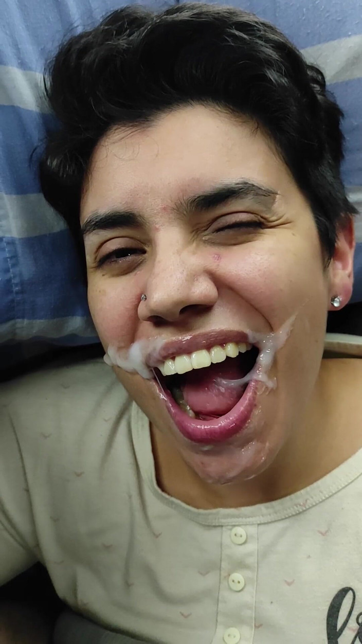 TheArtOfCum: Triple jugando en la cama