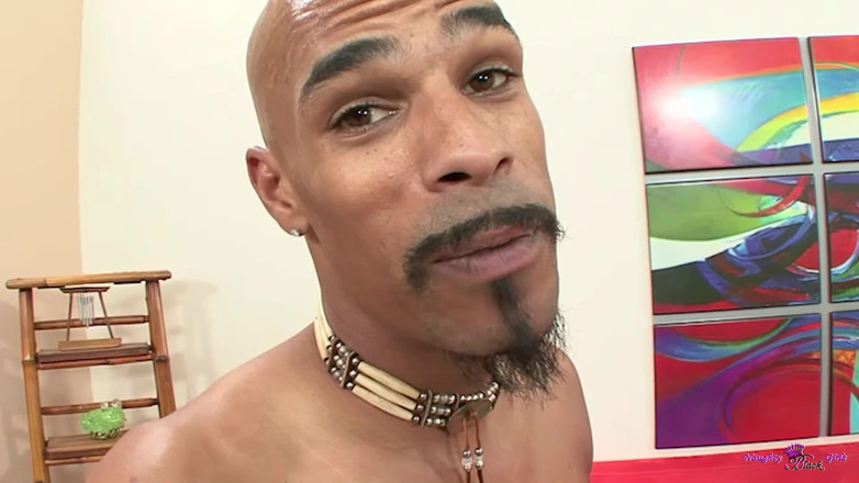 Naughty Black Girls: Vanessa B merintih semasa zakar hitam besar ini mengongkek pepek...