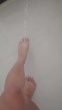Sexy Feet in the Shower