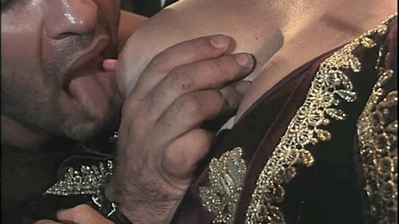 Inthe MILF room: En Dam Av Xxvi-talet Knullade Som Ett Får Framför Den Öppna...