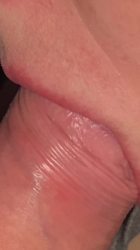 Pancutan mani sperma dalam mulut