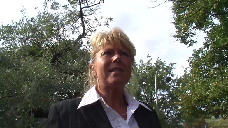 Old & Young: Petra Wega Daleko z długami lub jebanie