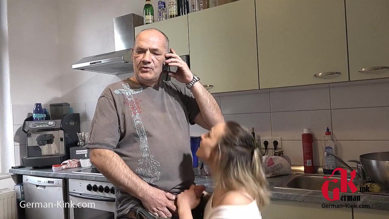 German Kink: Telefon blowjob and deepthroat