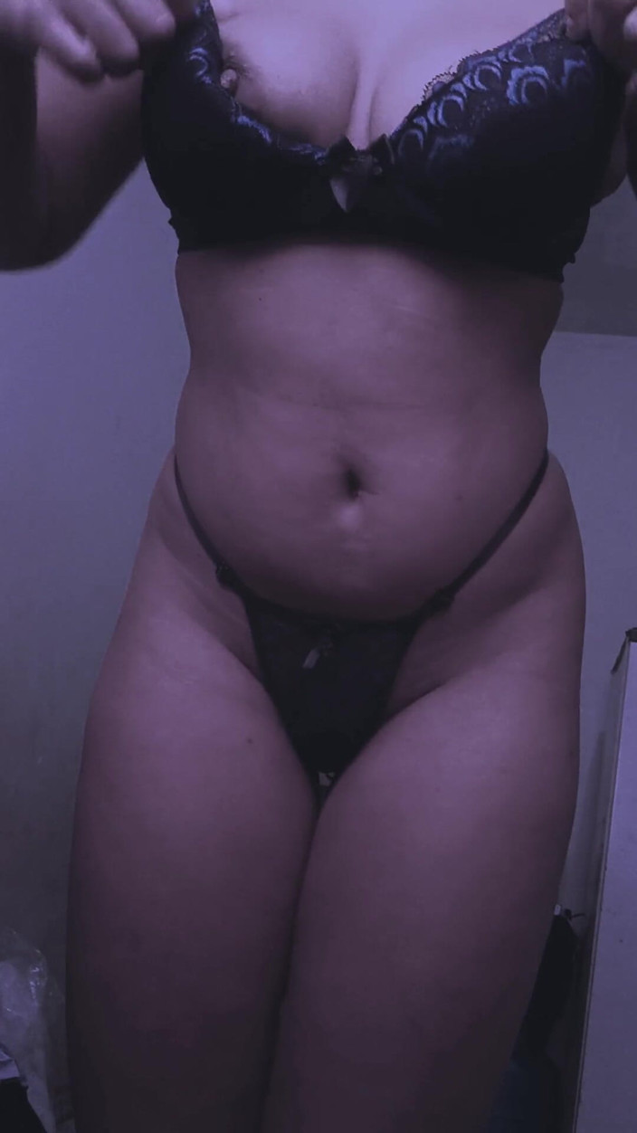 Victoriarating: Hot Brazilian Girl