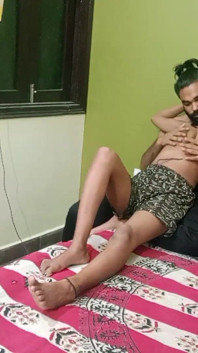 Juicy 18 Year Old Skinny Desi Girlfriend Fucked by Indian Hunk