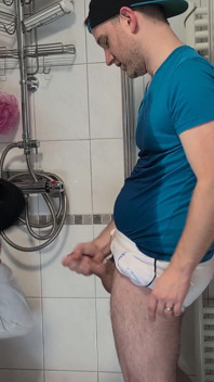 Sportswear Piss Fuck in the Shower