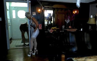 Melissa Deluxe: Sekarang jiran dibenarkan mengongkek saya kosong