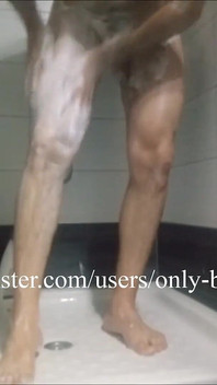 Melancap di bilik mandi 3