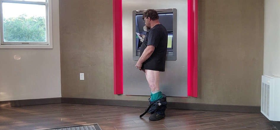 Fat boy: Jerking off at Bank