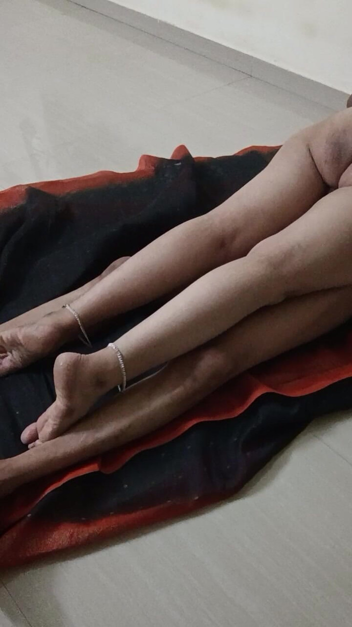 Sona_85: Indická manželka v domácnosti a manžel doma