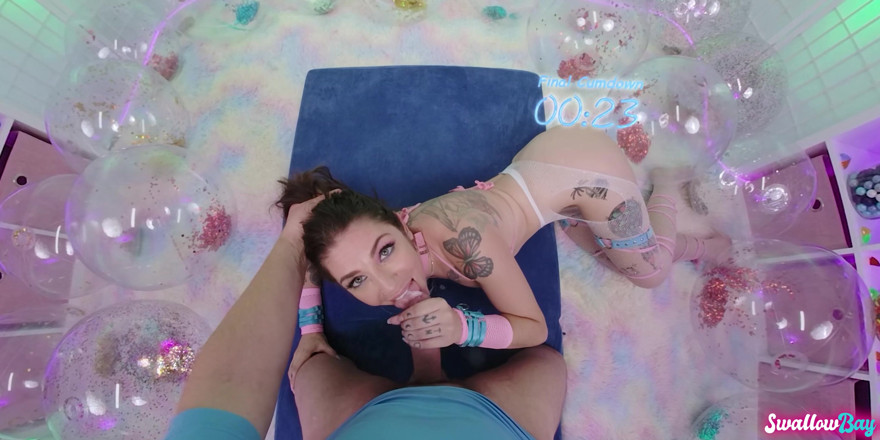 Swallowbay 2D: Studentă sexy Brenna Mckenna seducând profesorul pentru a trece examenul
