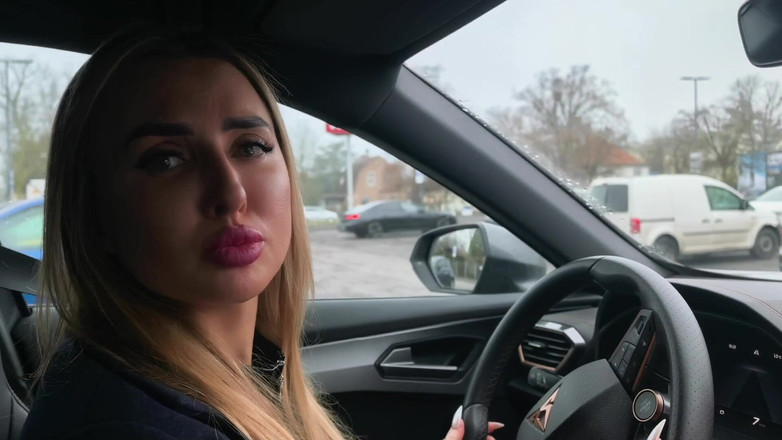 Goddess Lena: Bohyně pedálového pumpování