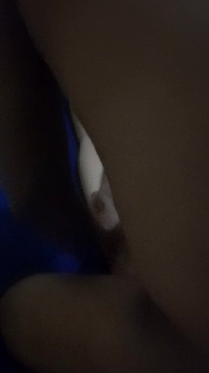 Angelina Pop: おばさんのお尻をマッサージしながら、私は彼女のマンコにチンポを入れました