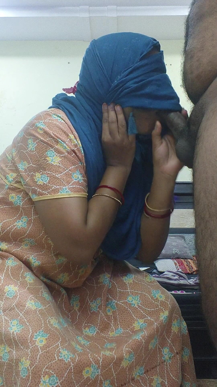Naz54: Desi Girl Eating My Dck
