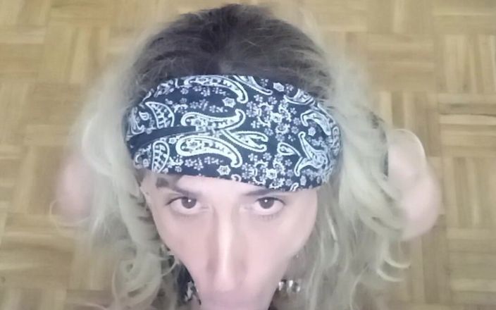 Penelopene27: Crossdresser Penelope Deeptroath