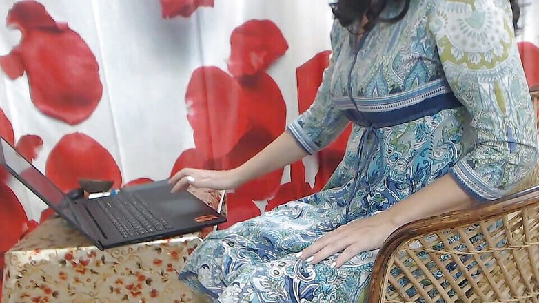 Bolly Karma: 我会给你吹箫宝贝