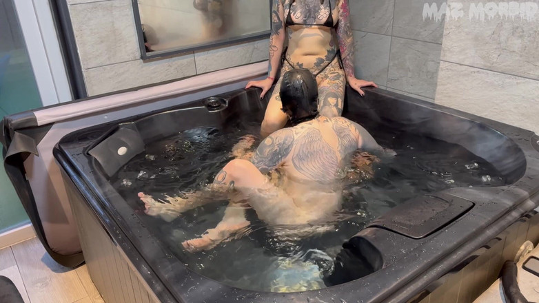 KinkyFemdomTV: Banheira de hidromassagem com amante Patricia Maz mórbida - fetiche por...